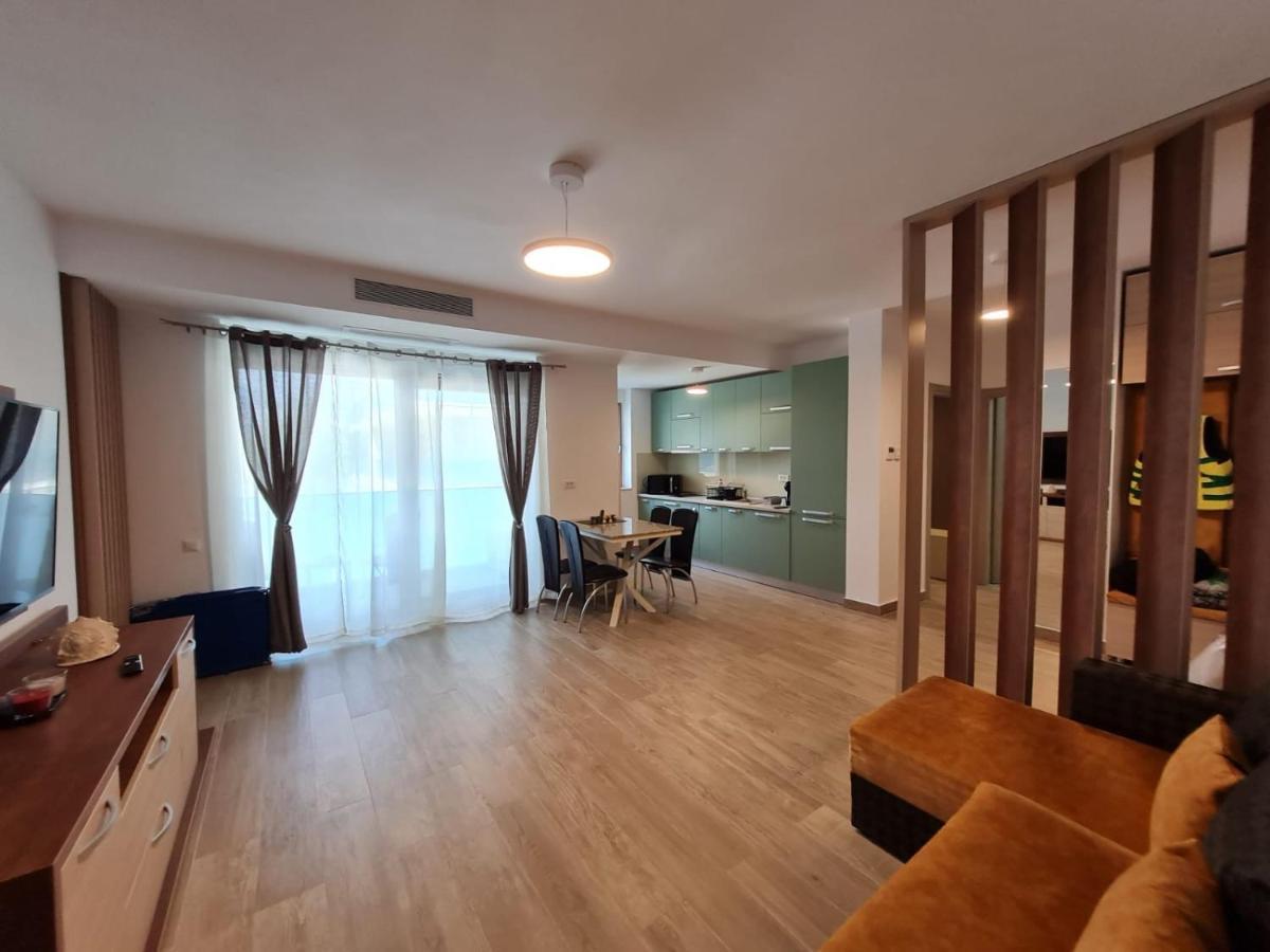 Matteo 2 Apartments Marina Surf Residence, Mamaia Nord - Navodari,1 Vedere Frontala,2 Cu Vedere Laterala La Mare 外观 照片
